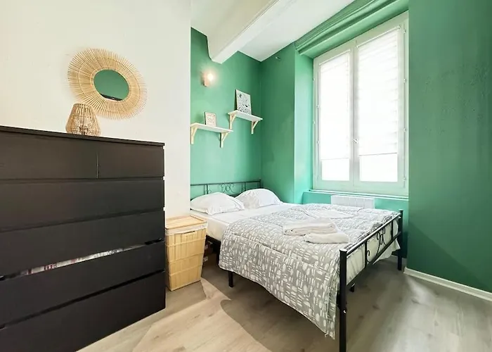 T2 Centre 3 Personnes Hippolyte Апартаменты *