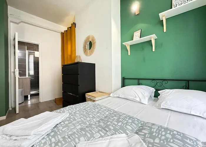 T2 Centre 3 Personnes Hippolyte Риом